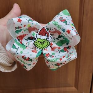 NEW SMILE BOWS *Grinch